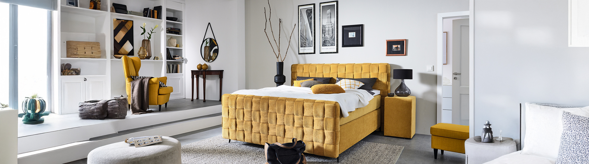 Schlafzimmer mit dekorativen Motiven