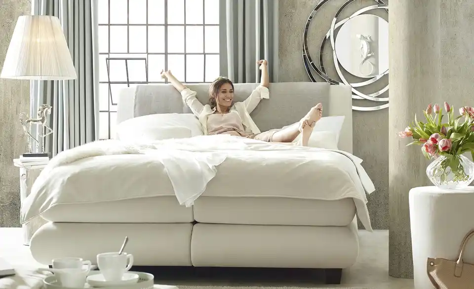 como Damast-Bettwäsche, in Wohnsituation