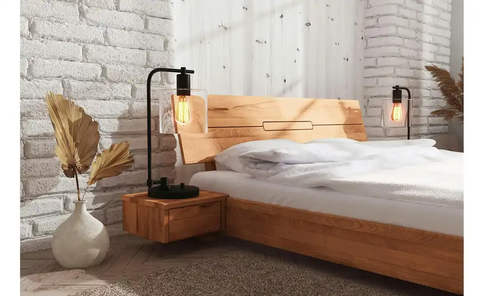 Nachttisch hängend, in Wohnsituation