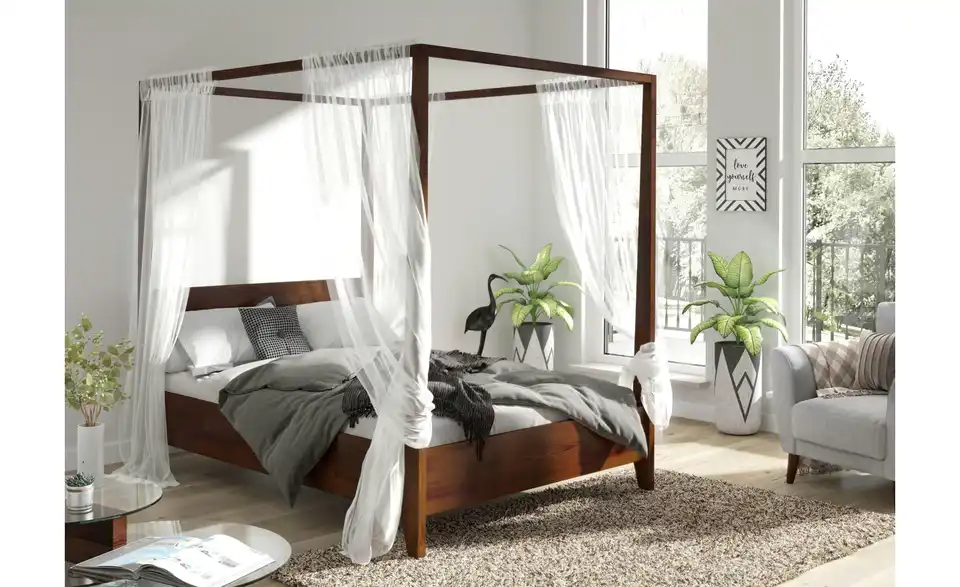 Himmelbett Canopy aus Massivholz, in Wohnsituation