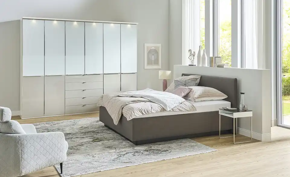 Drehtürenschrank Velua 2, in Wohnsituation