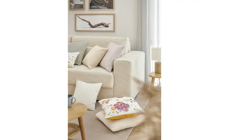 Big Sofa mit Schlaffunktion Branna, in Wohnsituation