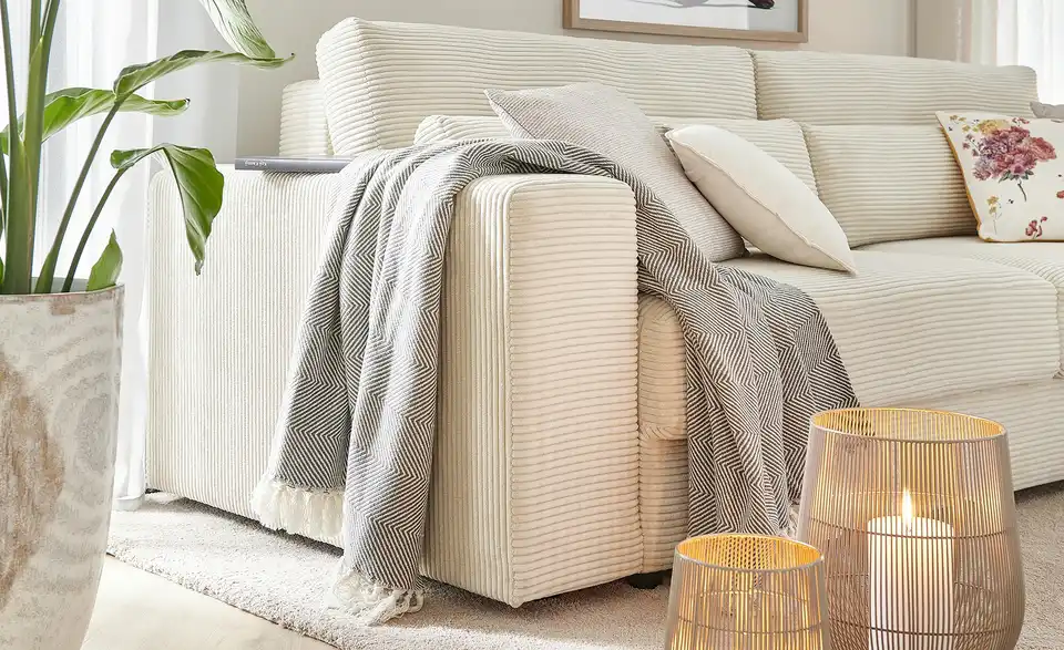 Big Sofa mit Schlaffunktion Branna, in Wohnsituation