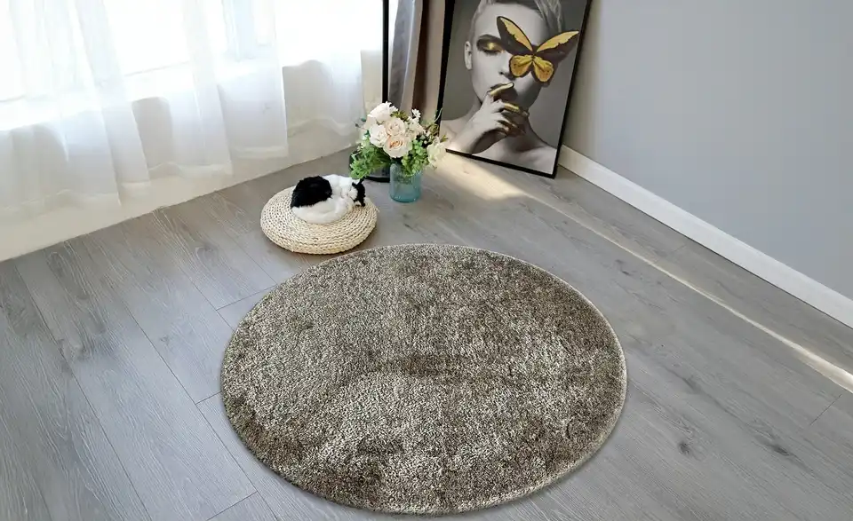 como Shaggy Macio, in Wohnsituation