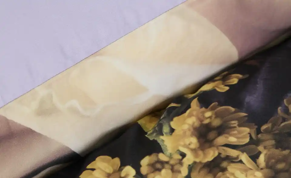 indigo Mako-Satin Wende-Bettwäsche Flowery, Detailansicht