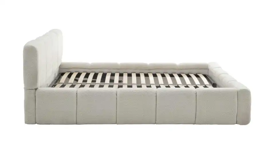Polsterbett Palma in cremefarbenem Bouclé, Profilansicht