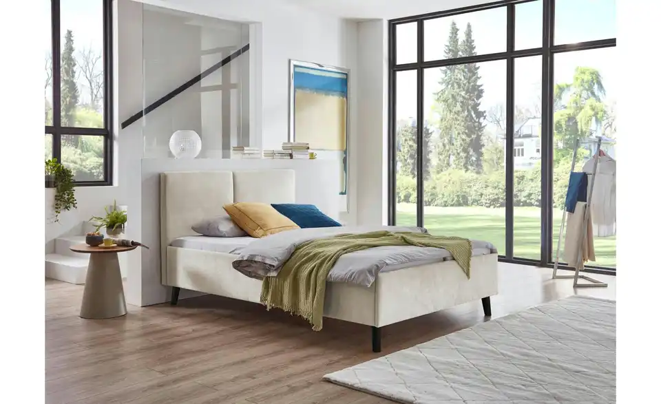 Polsterbett Piano in beige, in Wohnsituation